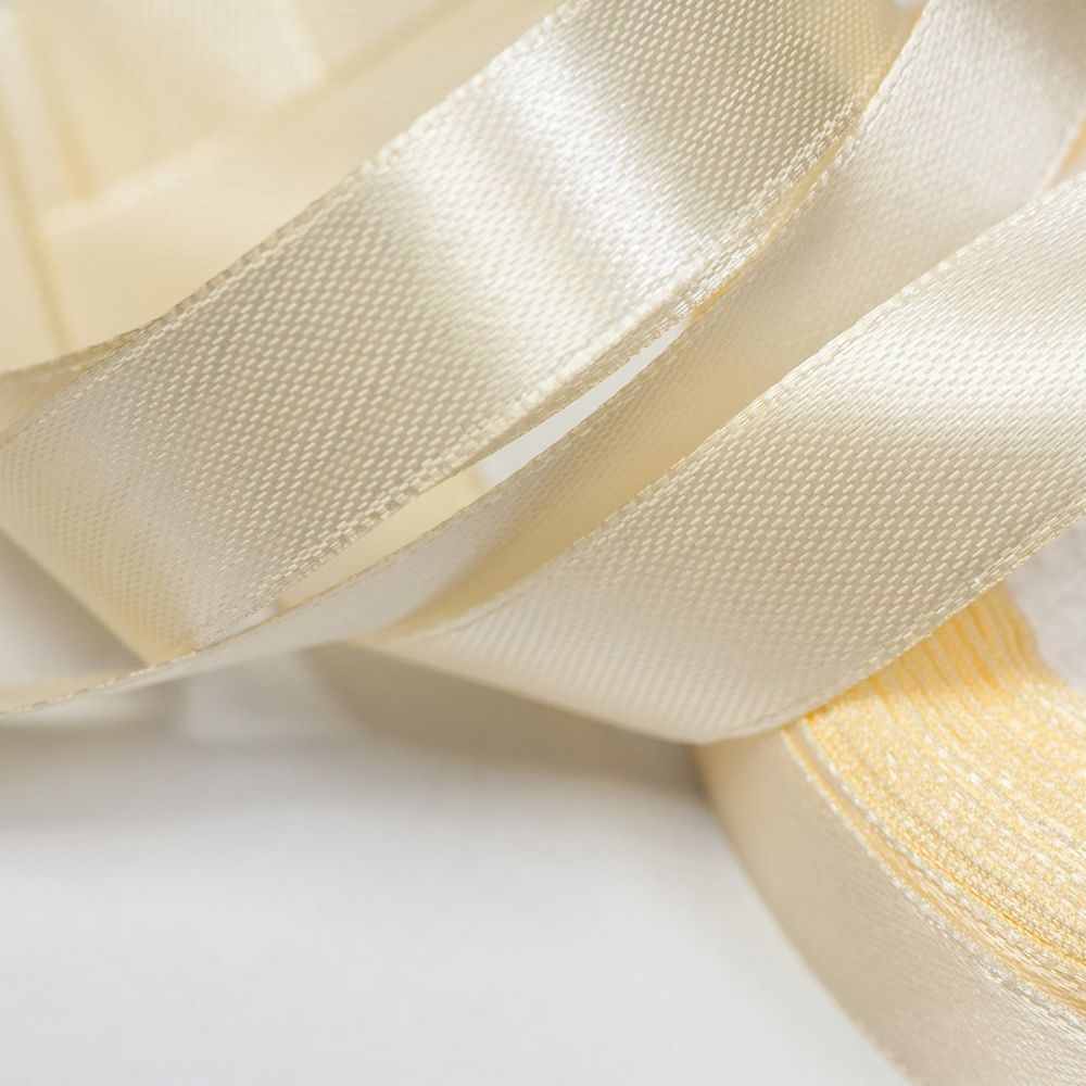 лента, атлас цвет молочно-желтый, ширина 15 мм ленты