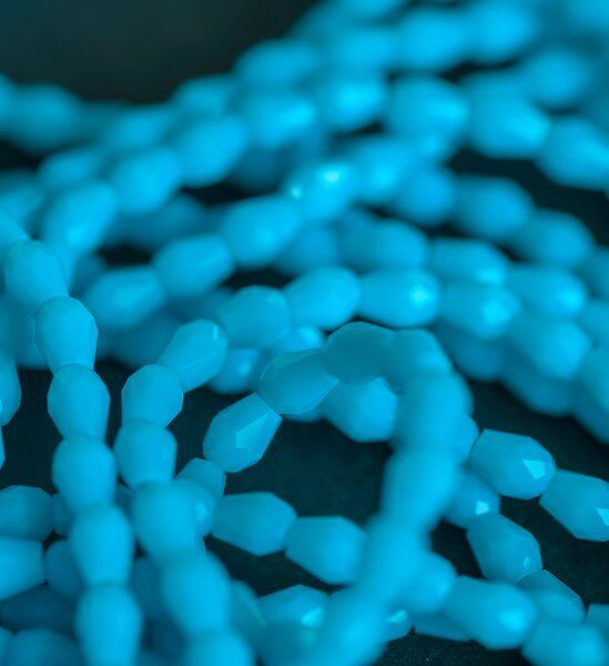 бусина "капля", граненая, стекло, цвет голубой, 5х3мм