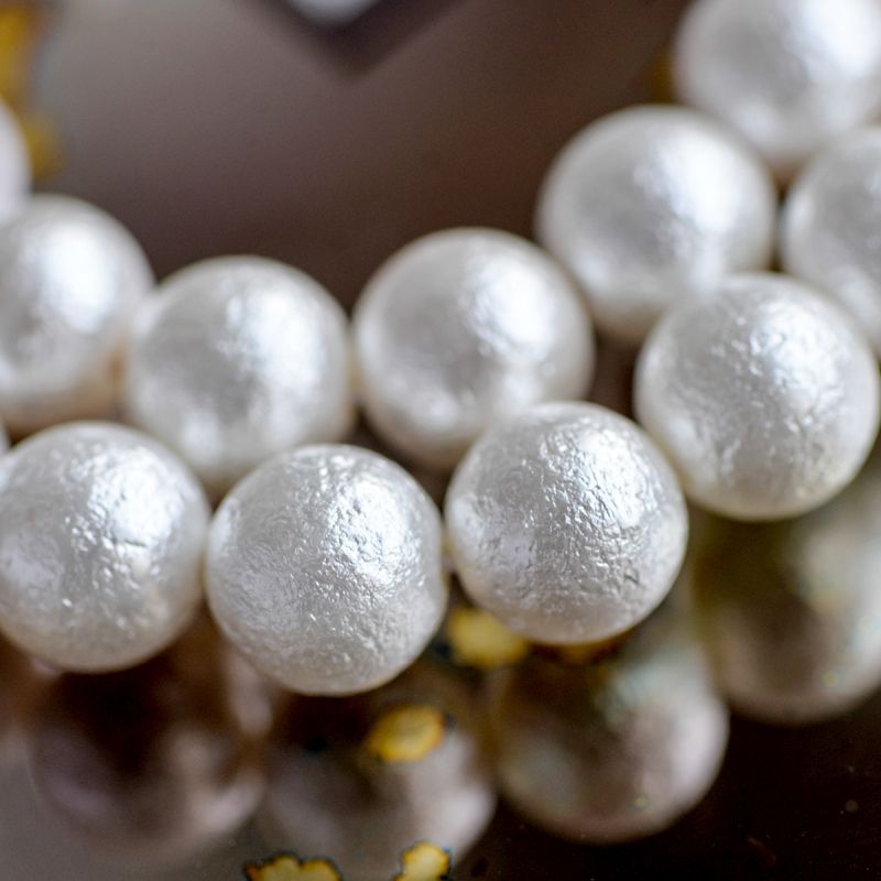 ракушечный жемчуг круглый, текстурированный, цвет бело-кремовый, 10 мм