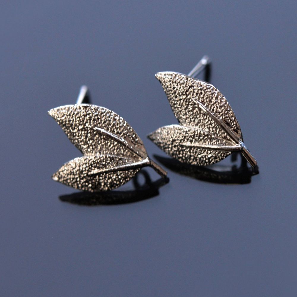 пуссеты "листики", покрытие платиной, 15x10 мм