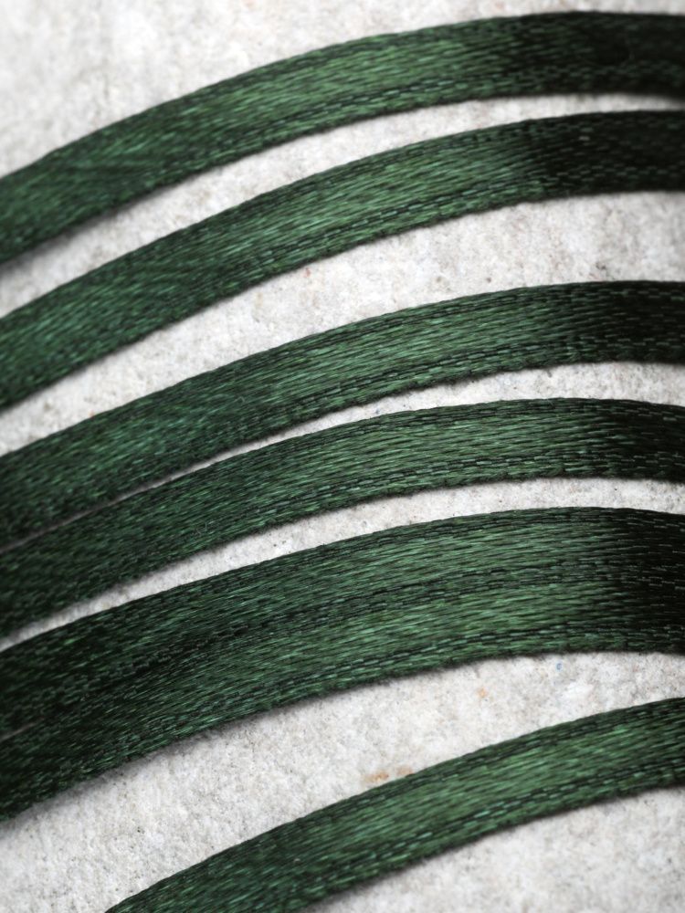 лента, атлас, цвет темно-зеленый, ширина 3 мм ленты