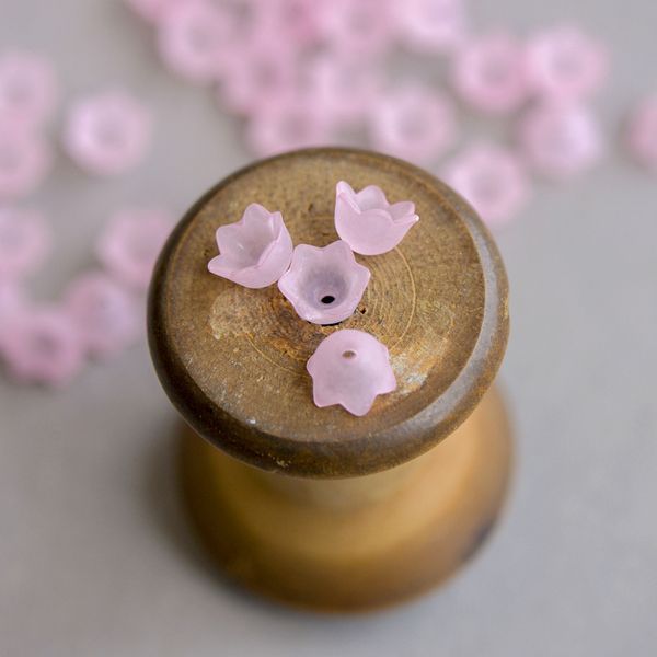 бусина, акрил "ландыш", цвет бледно-розовый матовый, 10х6 мм