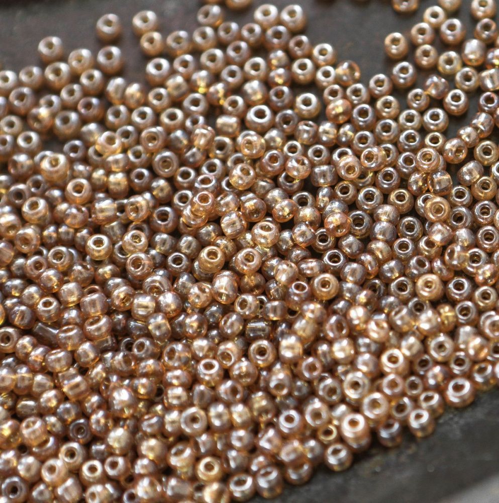 бисер "радуга", цвет коньячный люстровый, 12/0 (уп 7 г)