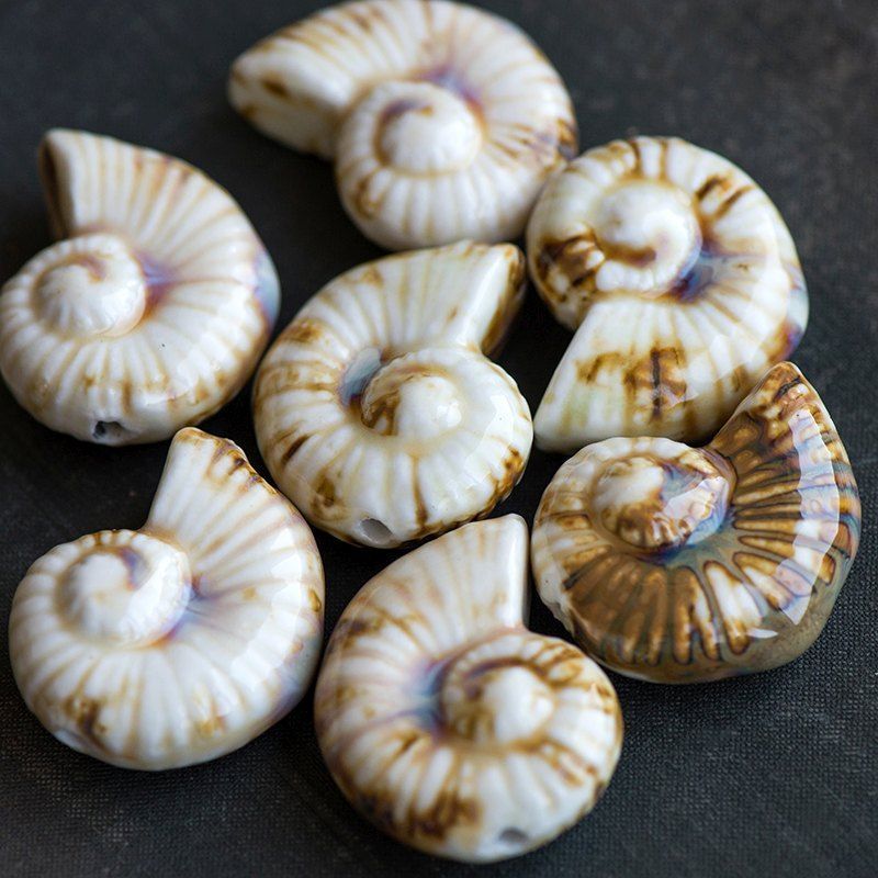 бусина, керамика "наутилус", цвет бежевый, 39x30x16.5 мм