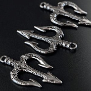 Подвеска металл "Трезубец", цвет античное серебро, 48x26x4 мм