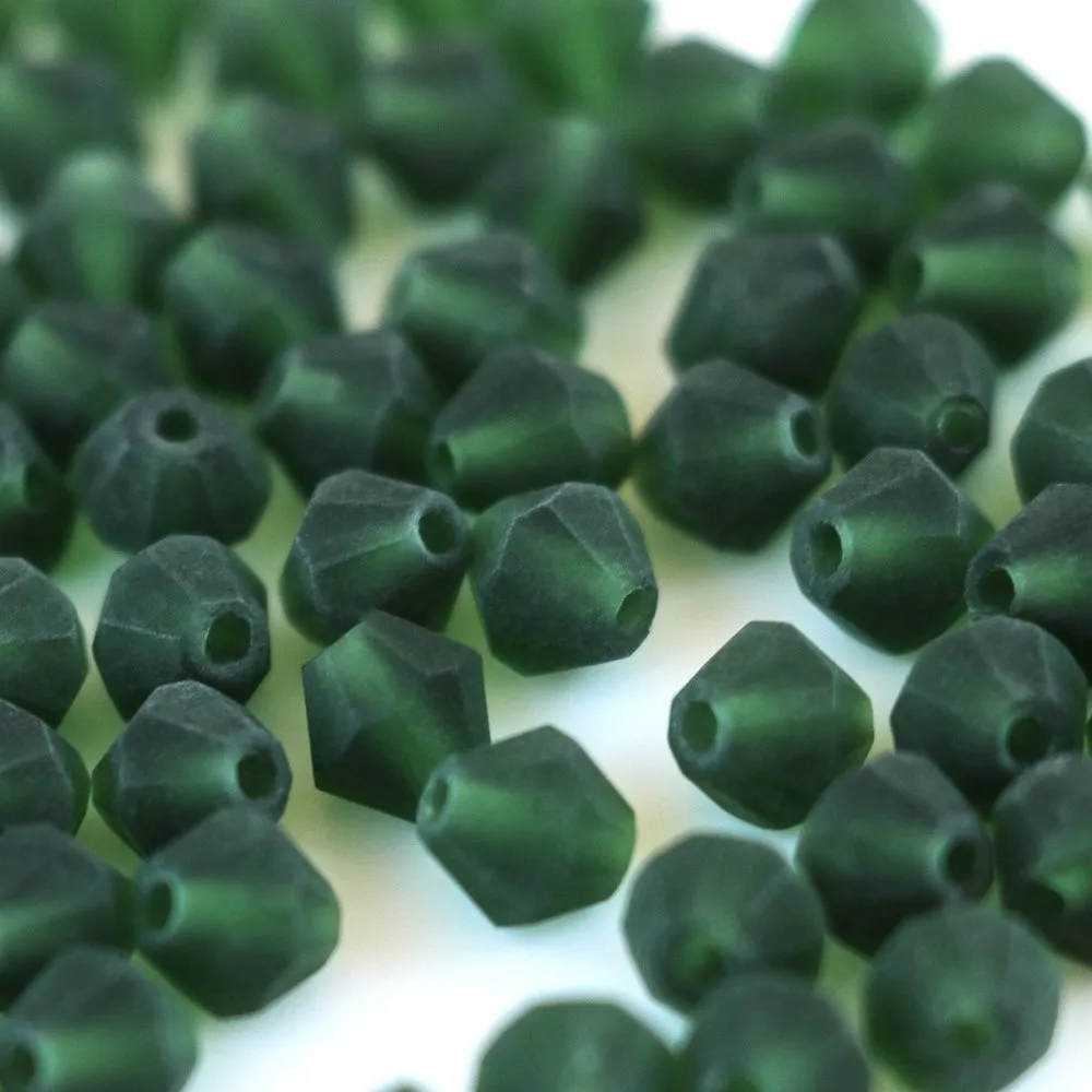 бусина, стекло биконус матовая 6, цвет темно-зеленый, 6 мм