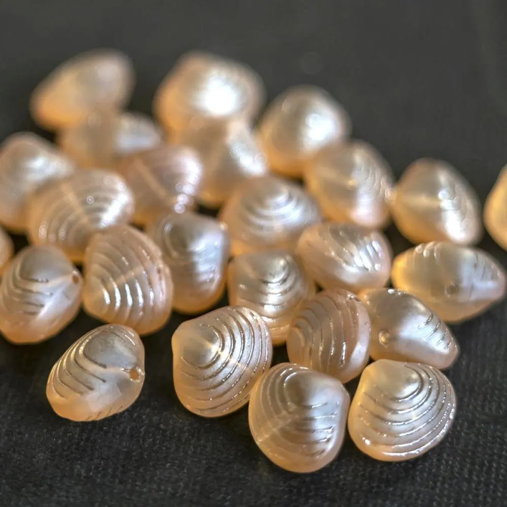 бусина "ракушка", стекло, цвет персиковый матовый, 12х14.5х10 мм