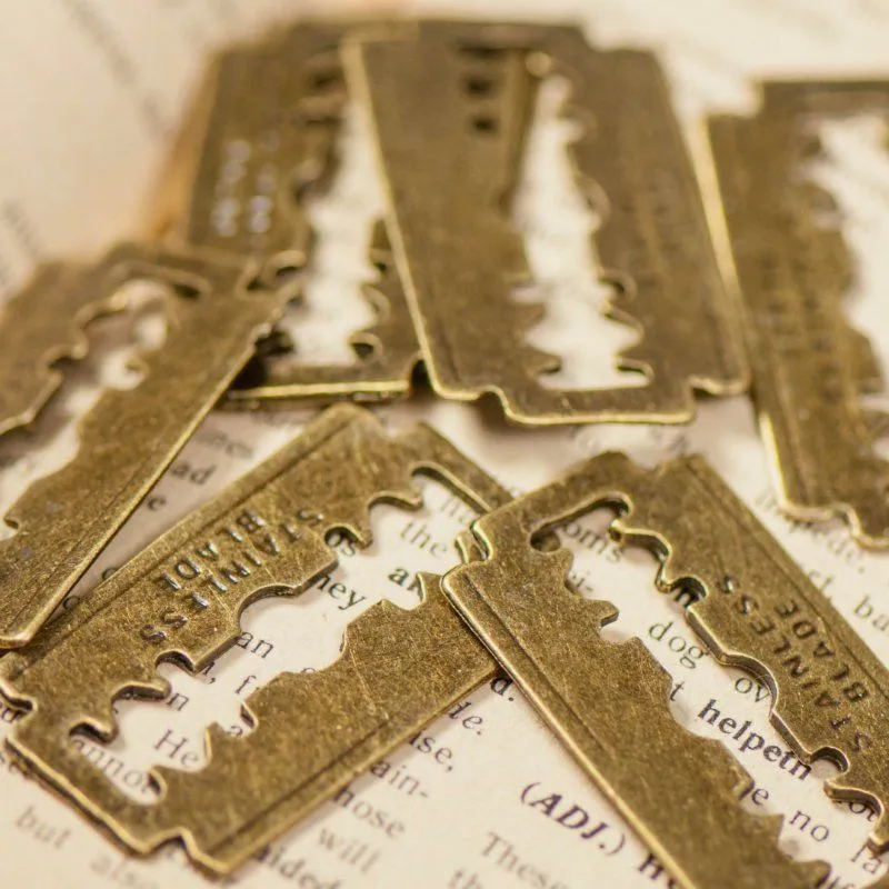 подвеска металлическая "лезвие", цвет античная бронза, 44x25x1.5 мм