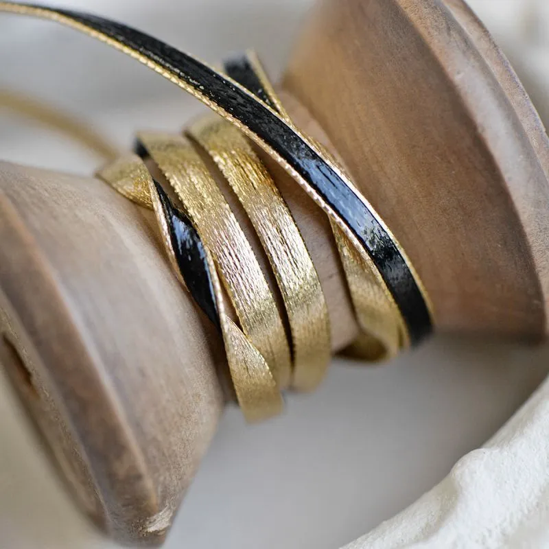 шнур, имитация кожи, плоский, цвет черный/золото, 5х1 мм