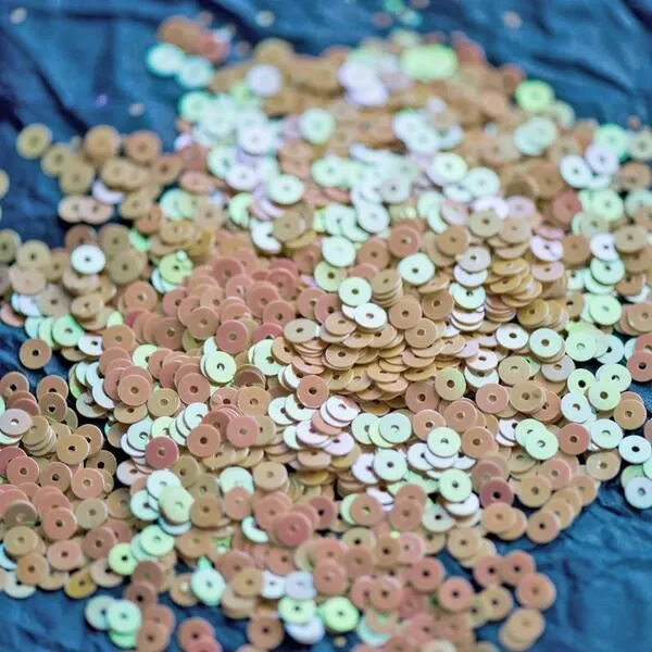 пайетки плоские, айвори радужный, 4 мм