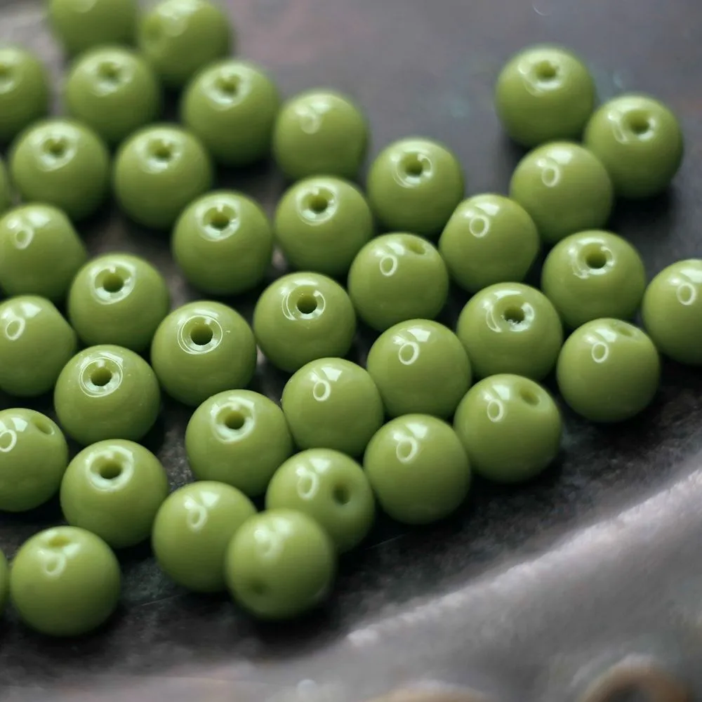 бусина, стекло 8, цвет лайм, 8 мм