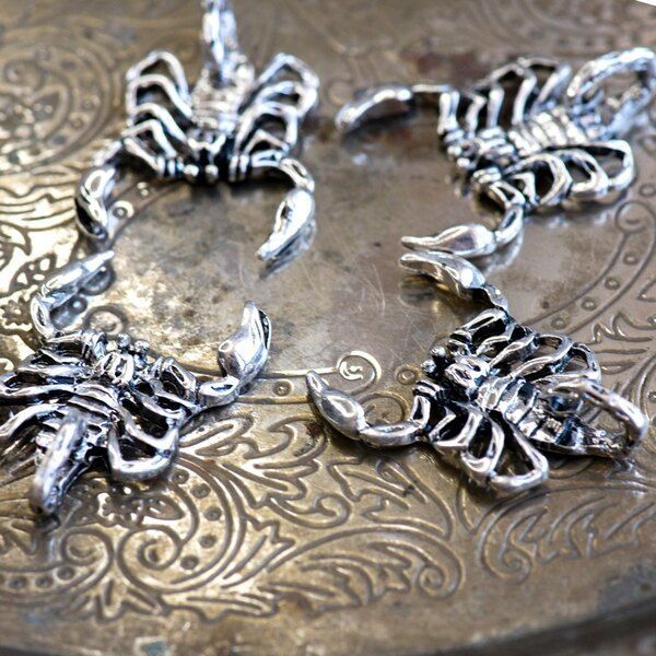 подвеска металлическая "скорпион", цвет античное серебро, 39x28x10 мм