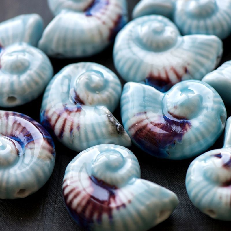 бусина, керамика "наутилус", цвет светло-голубой, 39x30x16.5 мм