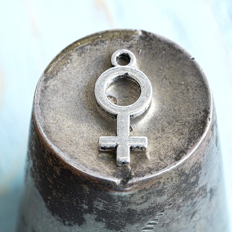 подвеска металлическая "венера", цвет античное серебро, 18x8x1.5 мм