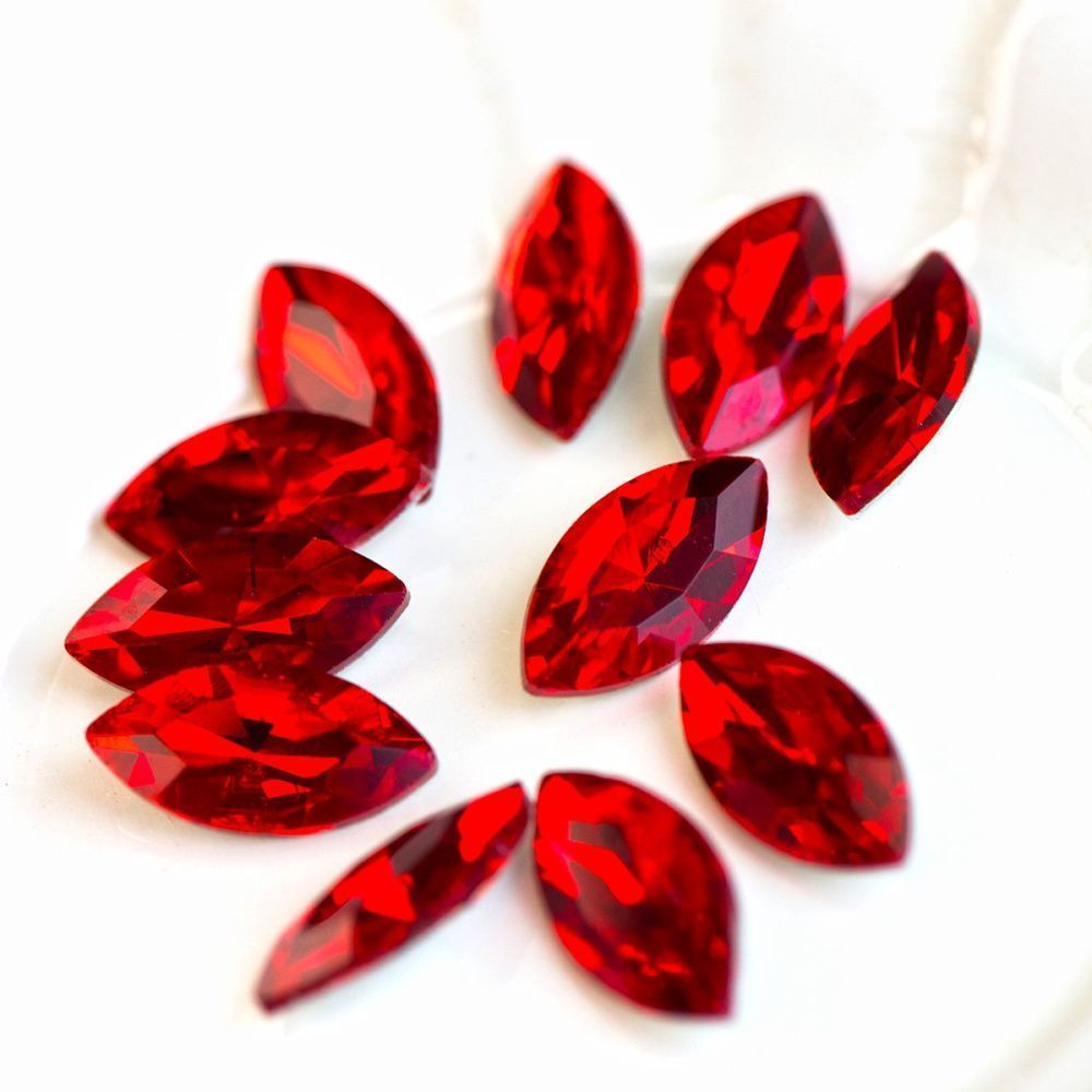 кабошон стекло кристалл, navette, цвет lt.siam, 18х9 мм