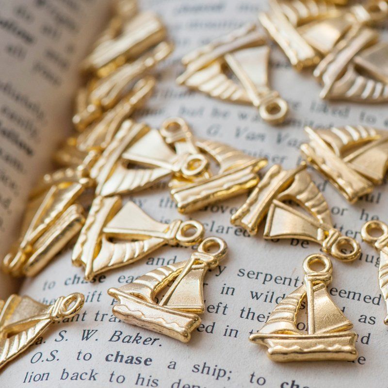 подвеска металлическая "парусник", цвет золото, 20x16.5x2 мм
