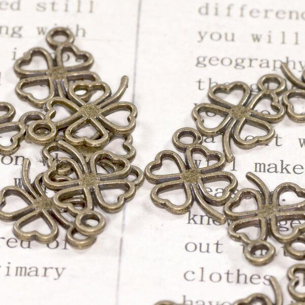 подвеска металлическая "клевер", цвет античная бронза, 17x11x1.5 мм