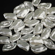 Бусина, имитация жемчуга "Наггет", акрил, цвет белый, 20.5x11.5x5 мм