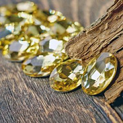 Кабошон стекло Кристалл, овальный, цвет Jonquil, 25х18 мм