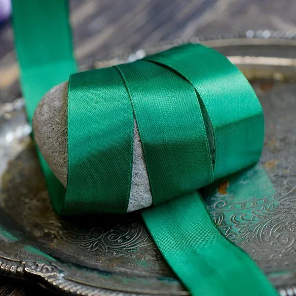 лента, атлас, цвет зеленый яркий, ширина 25 мм ленты