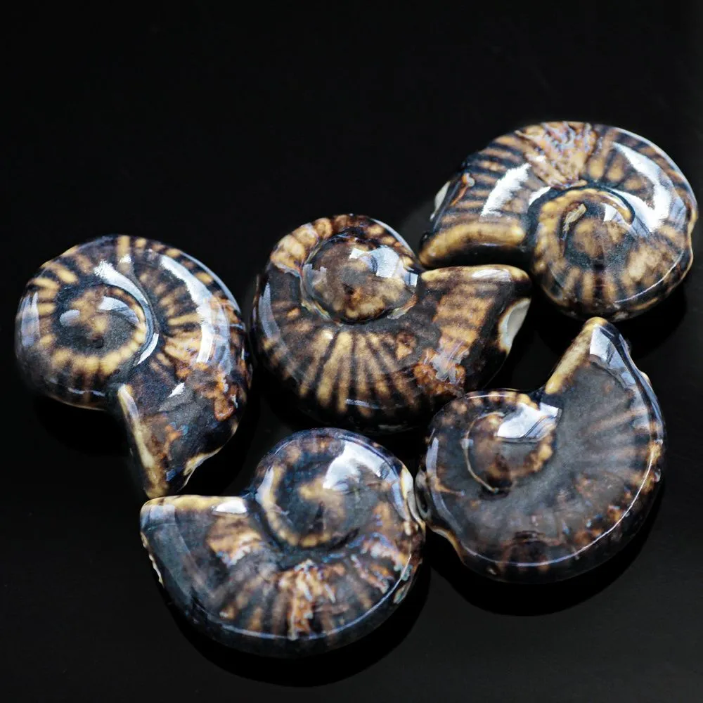 бусина, керамика "наутилус", цвет кофе, 39x30x16.5 мм